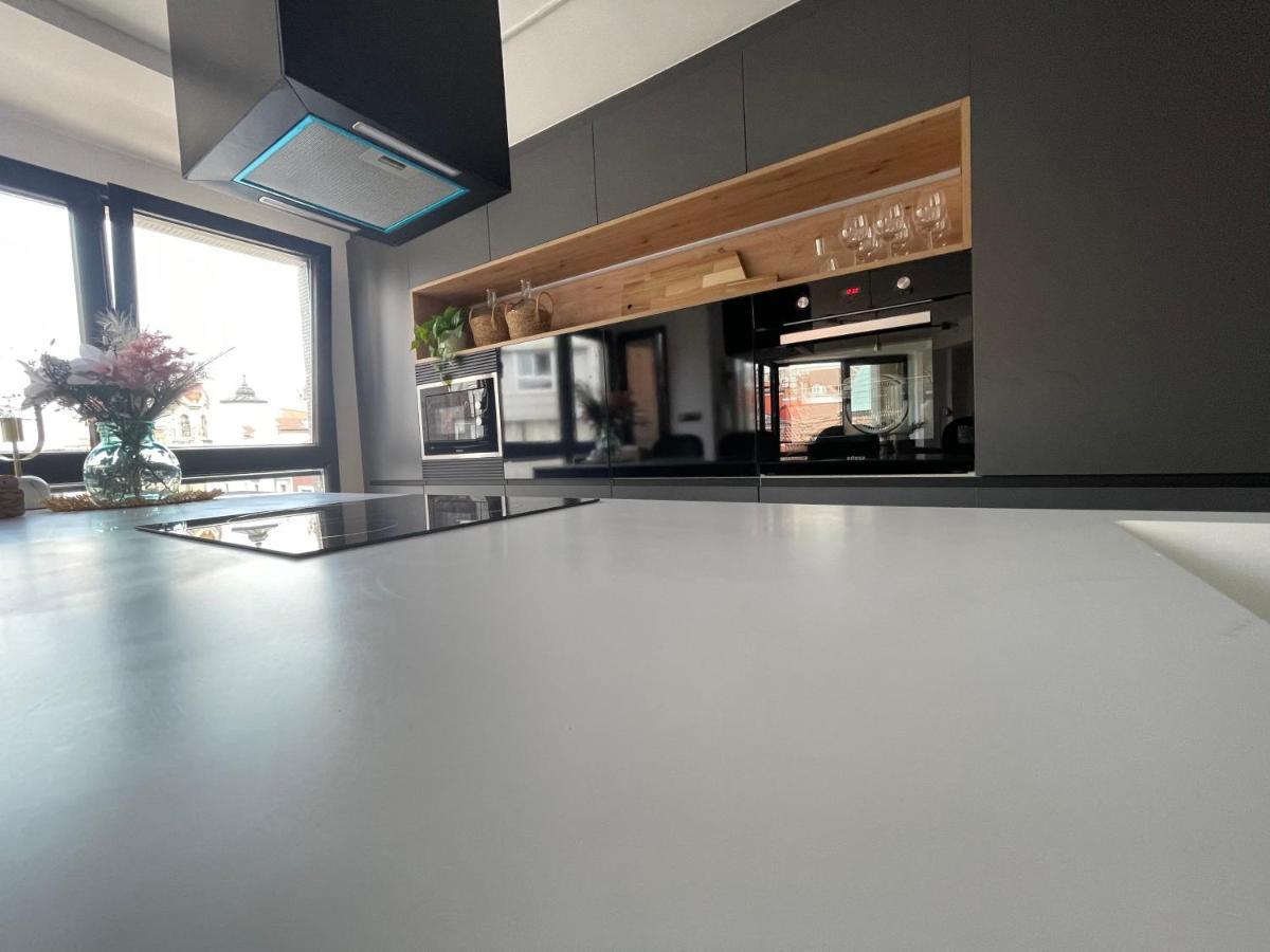Covadonga Apartment โอเบียโด ภายนอก รูปภาพ