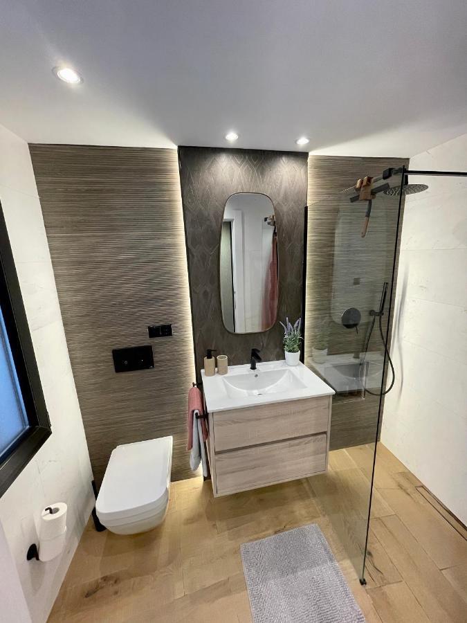 Covadonga Apartment โอเบียโด ภายนอก รูปภาพ